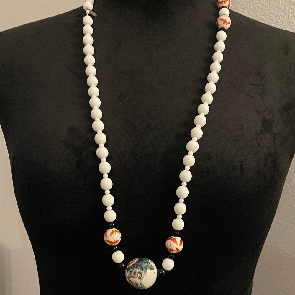Chic White and Red Beaded Necklace